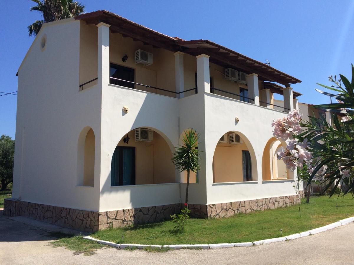 Avra Beach Apartments Lefkimmi  Exterior photo