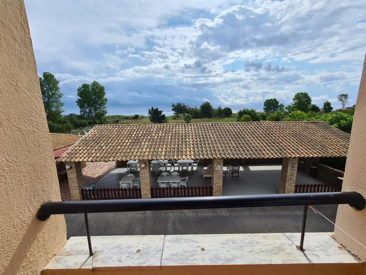 Avra Beach Apartments Lefkimmi  Exterior photo