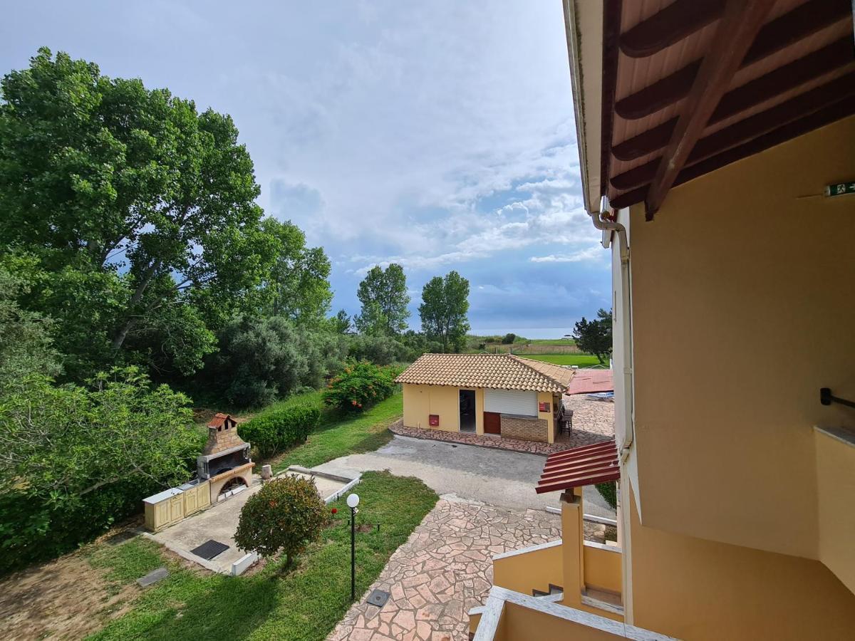 Avra Beach Apartments Lefkimmi  Exterior photo